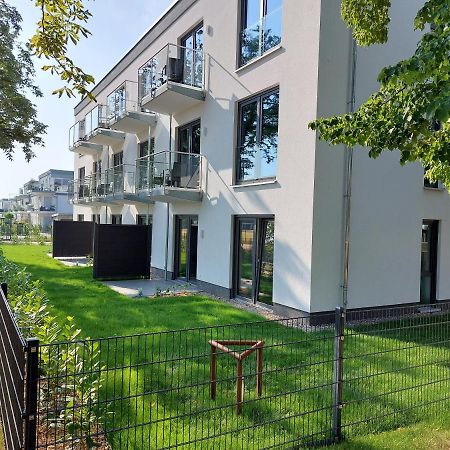 Sporthotel Neuruppin - Apartmenthaus Mit Ferienwohnungen エクステリア 写真