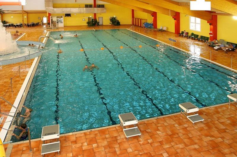 Sporthotel Neuruppin - Apartmenthaus Mit Ferienwohnungen エクステリア 写真