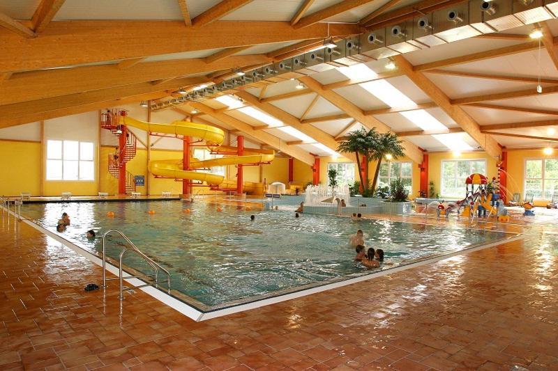 Sporthotel Neuruppin - Apartmenthaus Mit Ferienwohnungen エクステリア 写真
