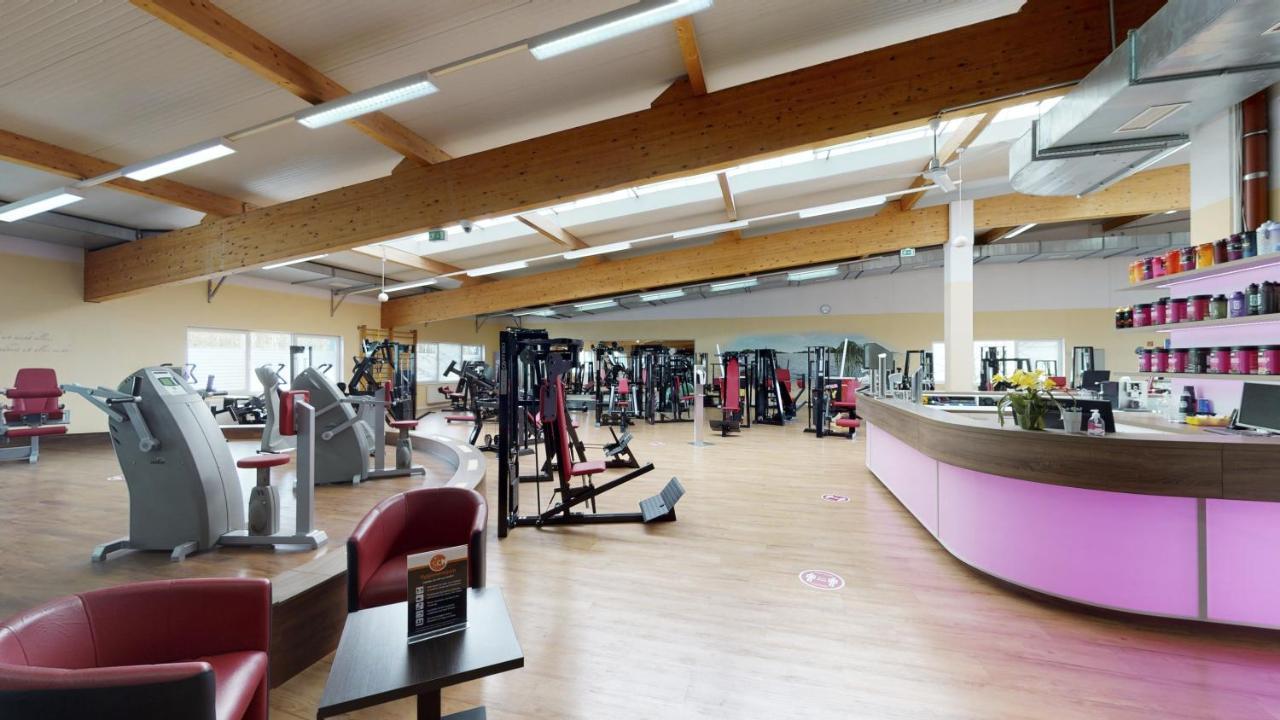 Sporthotel Neuruppin - Apartmenthaus Mit Ferienwohnungen エクステリア 写真