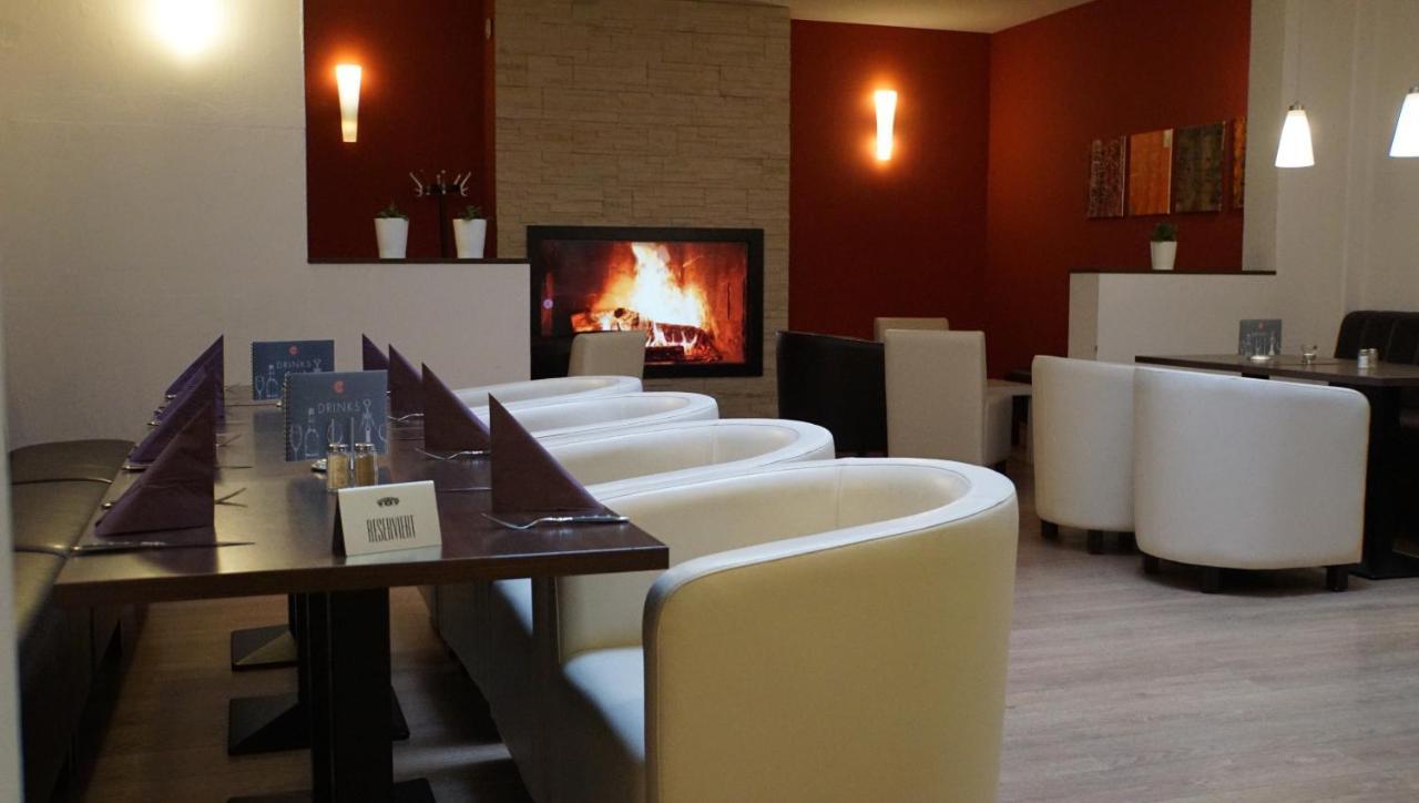 Sporthotel Neuruppin - Apartmenthaus Mit Ferienwohnungen エクステリア 写真