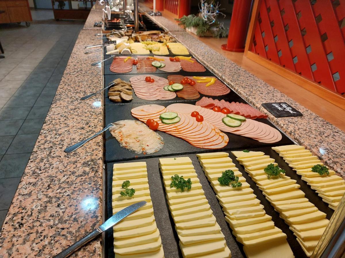 Sporthotel Neuruppin - Apartmenthaus Mit Ferienwohnungen エクステリア 写真